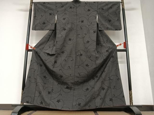 平和屋着物●本塩沢　110亀甲　花唐草文　黒地　正絹　逸品　AAAU8056zg 平和屋着物○本塩沢 110亀甲 花唐草文 黒地 正絹 逸品 AAAU8056zg