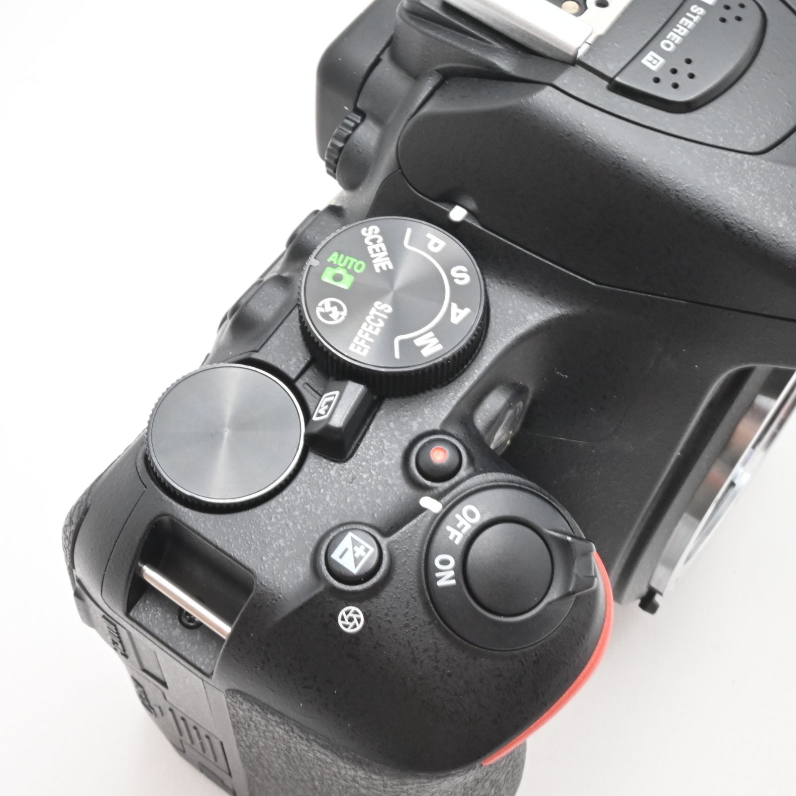 シャッター回数『5252』Nikon デジタル一眼レフカメラ D5500 ボディー