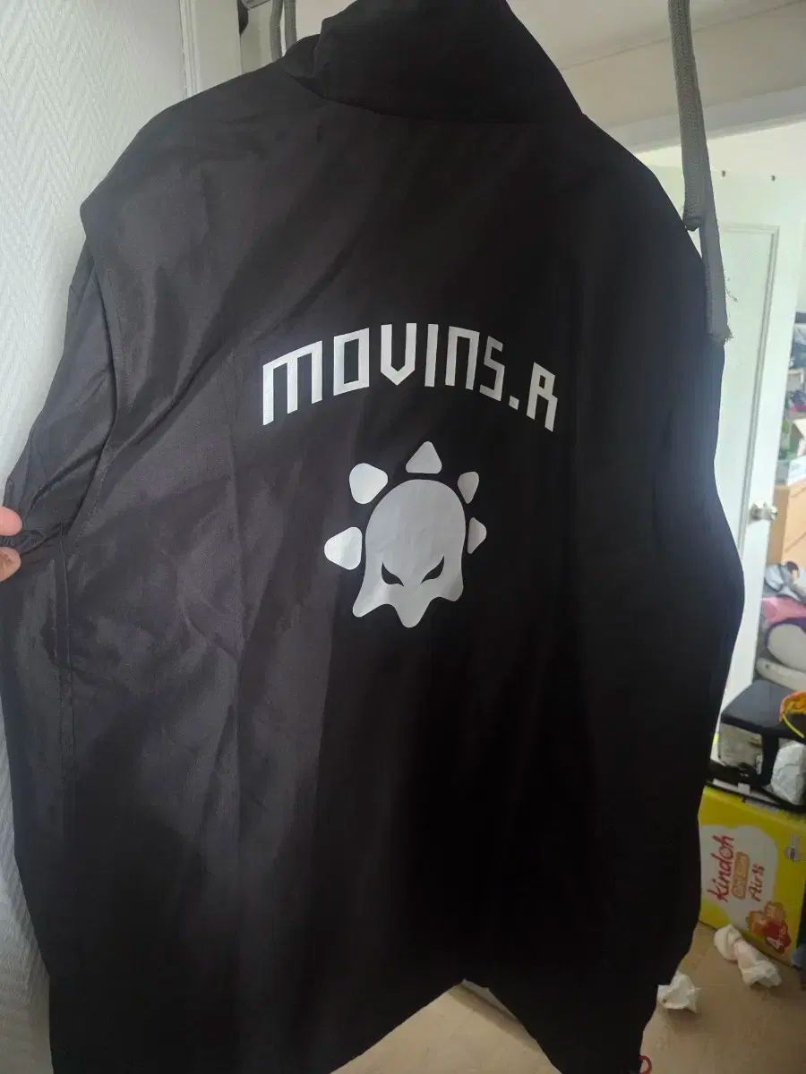 MobinSR ウインドブレーカー