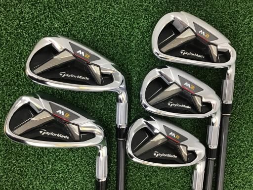TaylorMade - 希少 テーラーメイド M2 TOUR アイアン 7本セット メンズゴルフ 右利き 希少 テーラーメイド M2 TOUR アイアン 7本セット メンズゴルフ