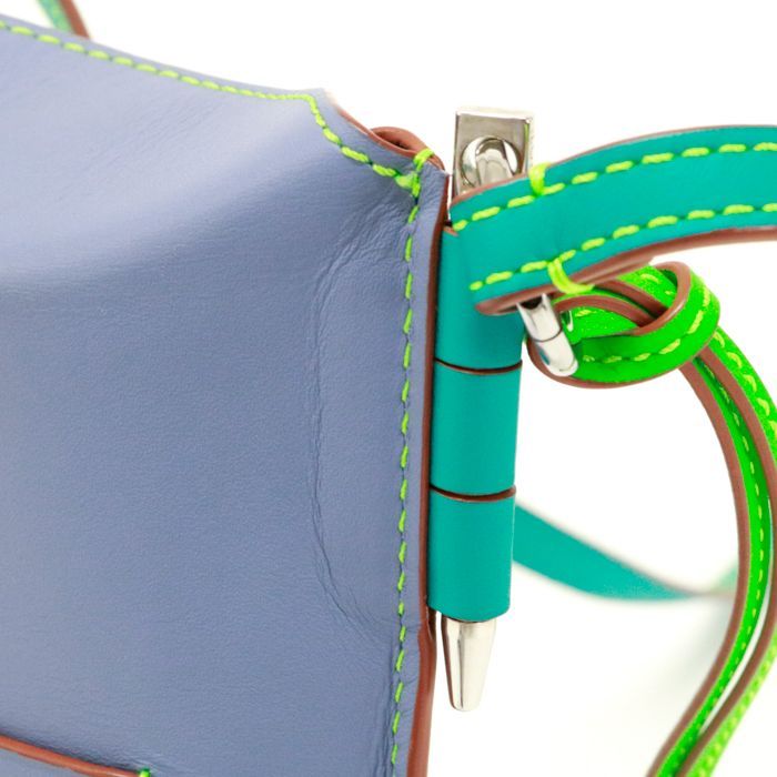 LOEWE ソフトカーフスキンのペタルアナグラムミュール ペタル アナグラム スライド（ソフトカーフ） ブラック - LOEWE