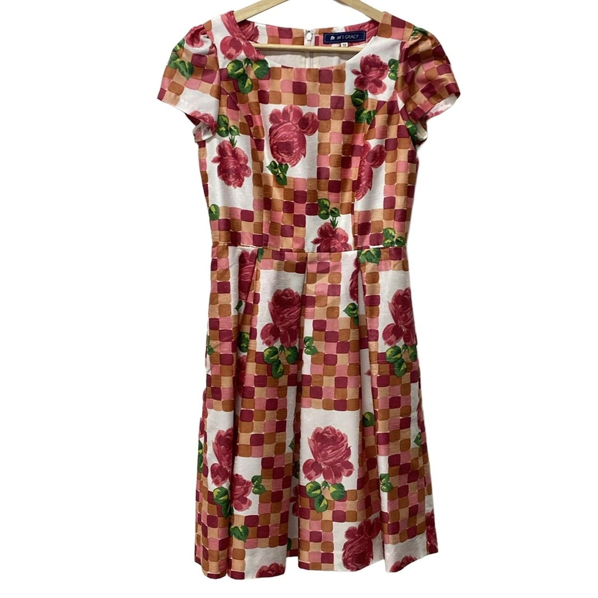 エムズグレイシー ピンクのワンピース エムズグレイシー