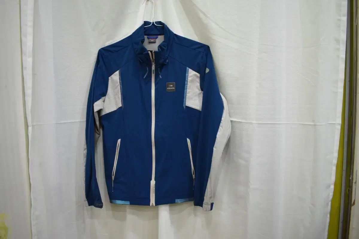 本物保証，格安 EIDER(アイダー) メンズ ウインドブレーカー 95 ジャンパー・ブルゾン