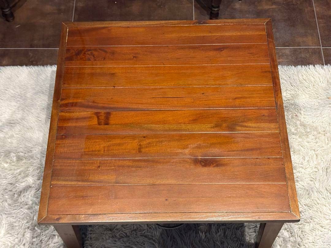 センターテーブル