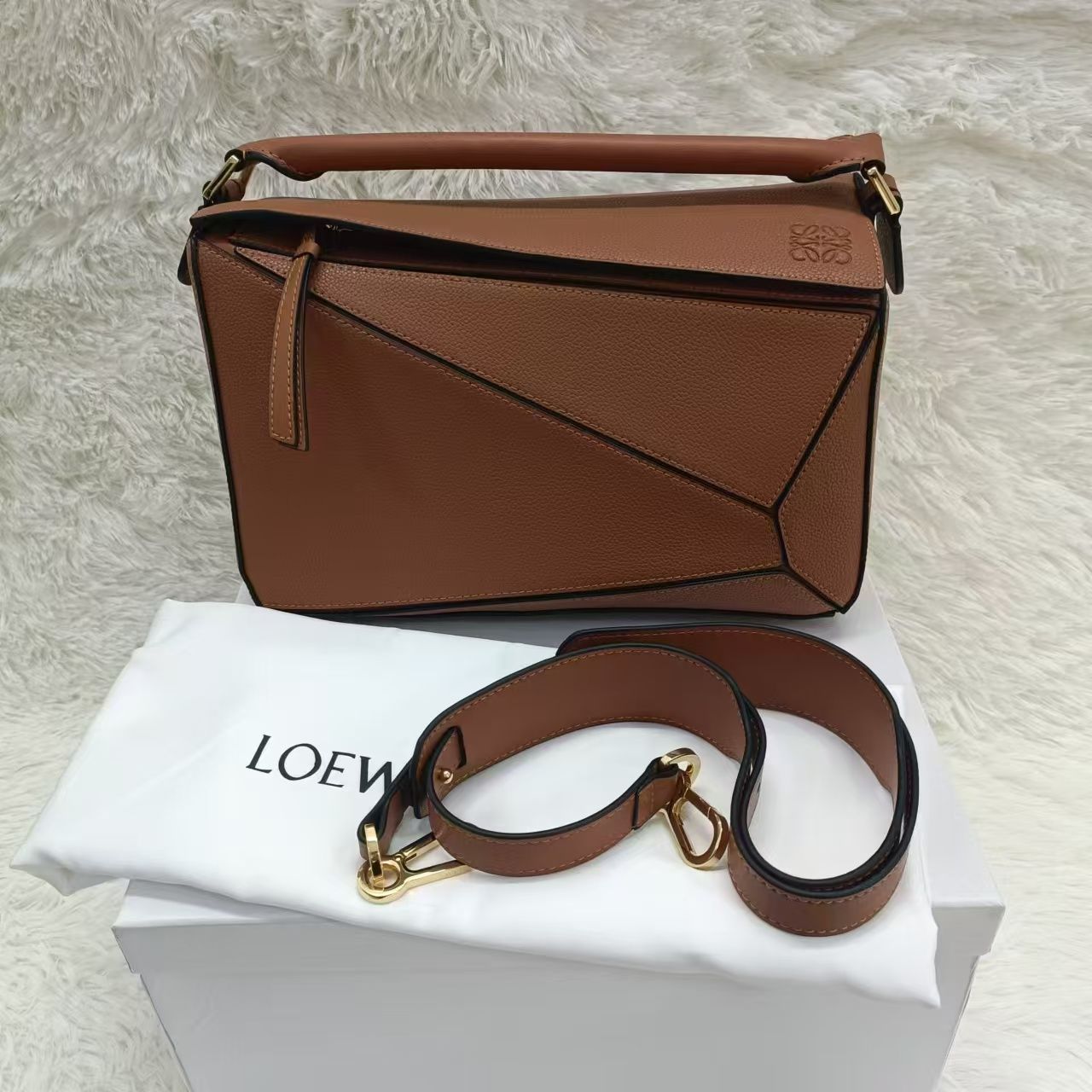 極美品 LOEWE ロエベ パズル バムバッグ ラージ - メルカリ 