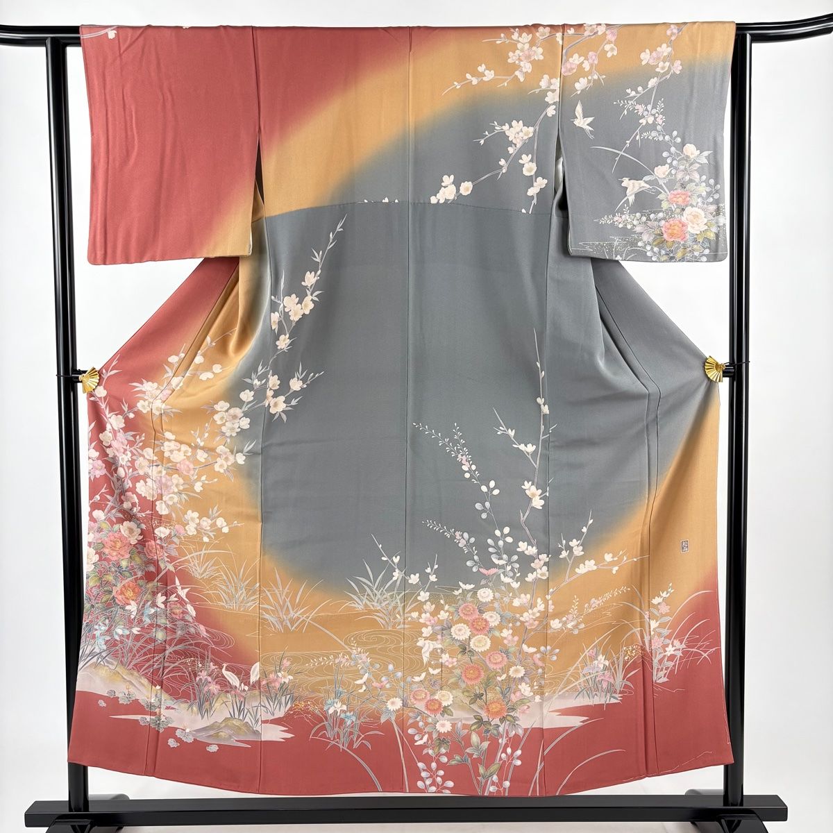 訪問着 身丈155cm 裄丈62cm S 袷 松雨 落款 枝花 牡丹 金銀彩 染め分け 茜色 正絹 秀品