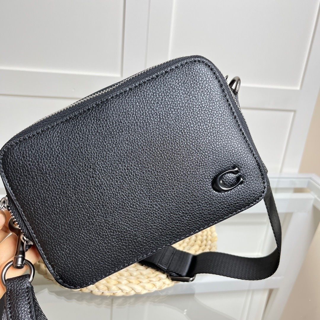 コーチ チャーター クロスボディ 19・シグネチャー キャンバス CR782  