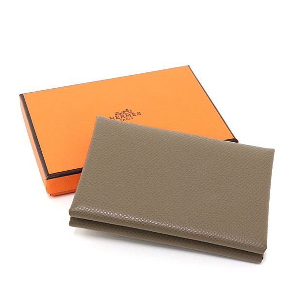 エルメス カルヴィ デュオ エプソン エトゥープ B刻印(2023年製)  カードケース ケース 財布 Sランク【中古】 エルメス カルヴィ デュオ エプソン エトゥープ B刻印(2023年製