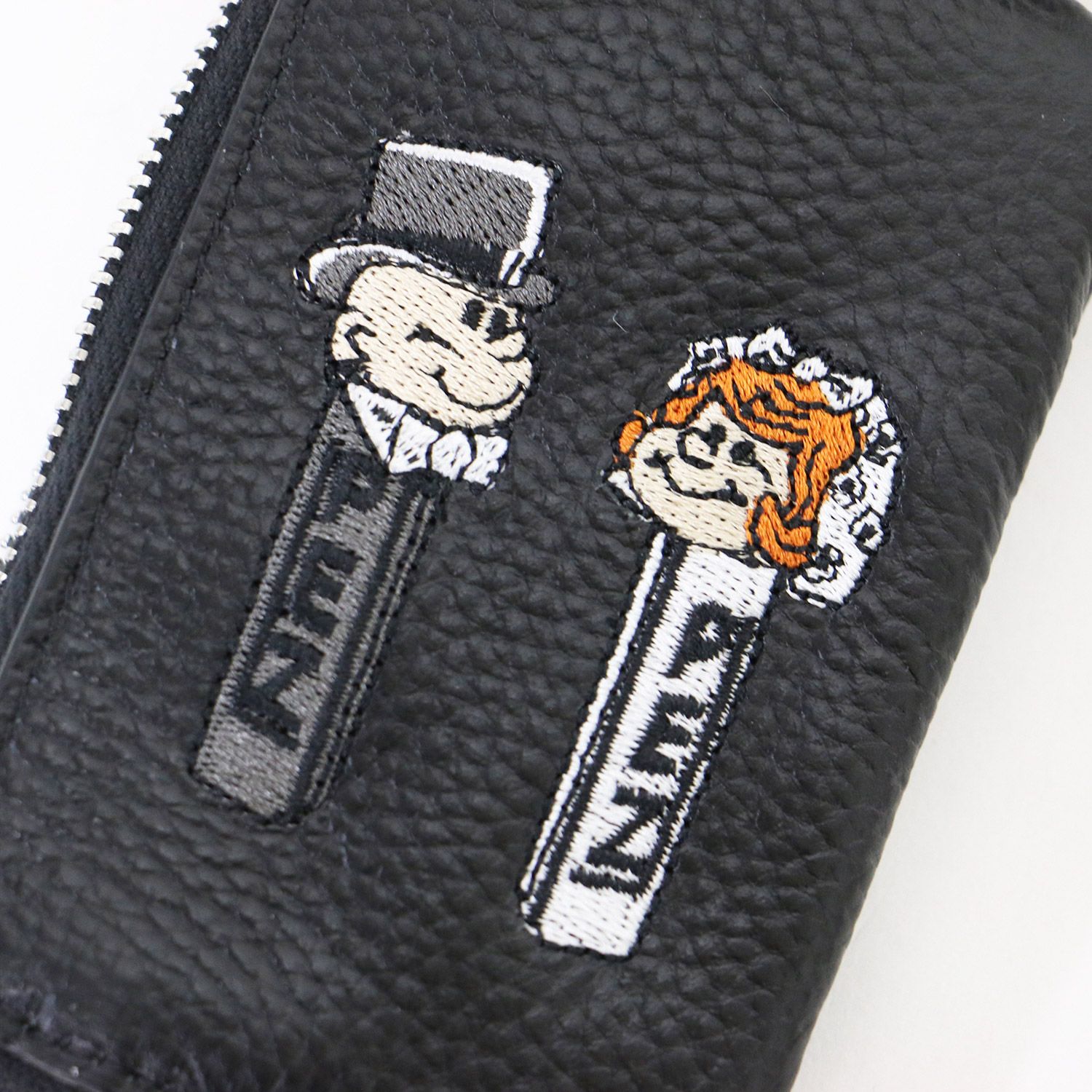 イアパピヨネ PEZ(ペッツ) ×ear 牛革 カラビナ付きパス＆キーケース