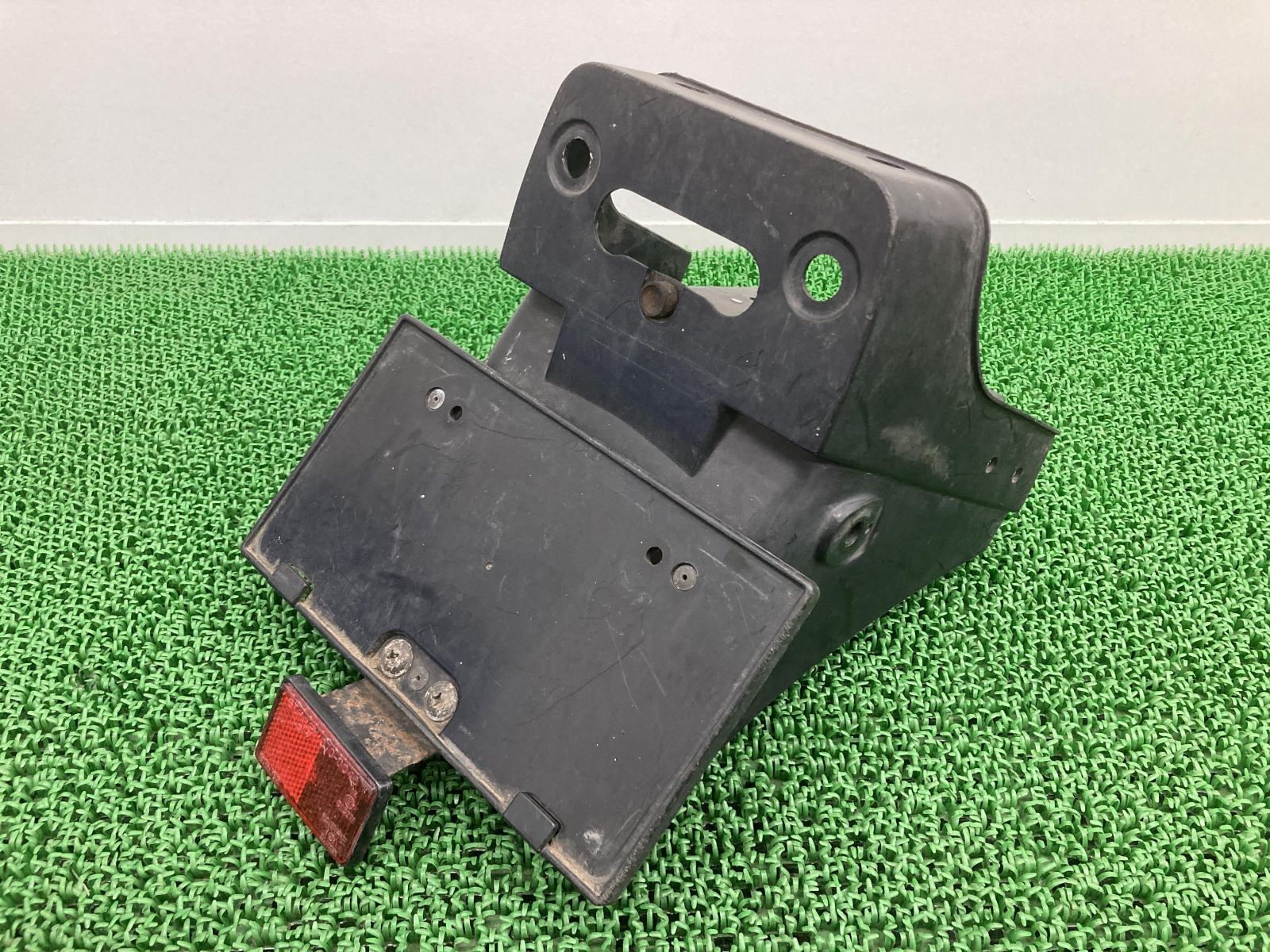 ゼファー400 リアフェンダー 35023-1253 カワサキ 純正 中古 ZR400C ナンバープレートホルダー リフレクター付 割れ欠け無し 品薄