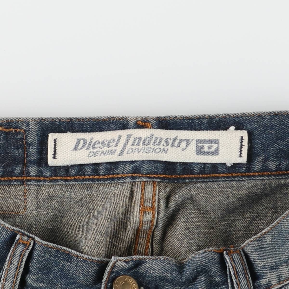INDUSTRY フ