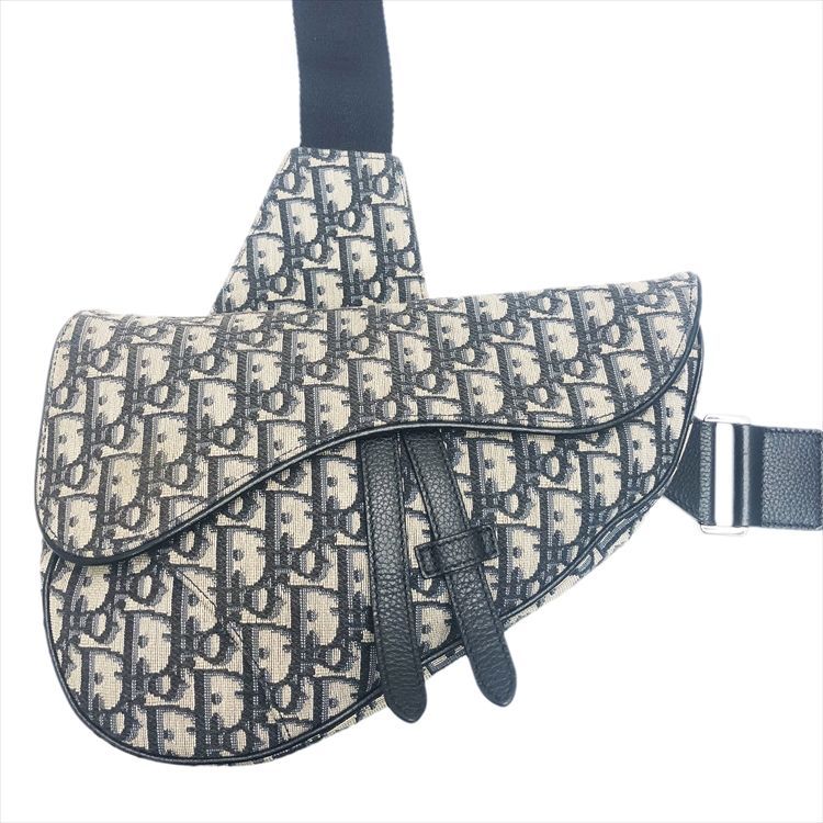 【 Dior】Saddle チェーンクロスバッグ ネイビー ・中古 Christian Dior クリスチャンディオール Saddle バッグ