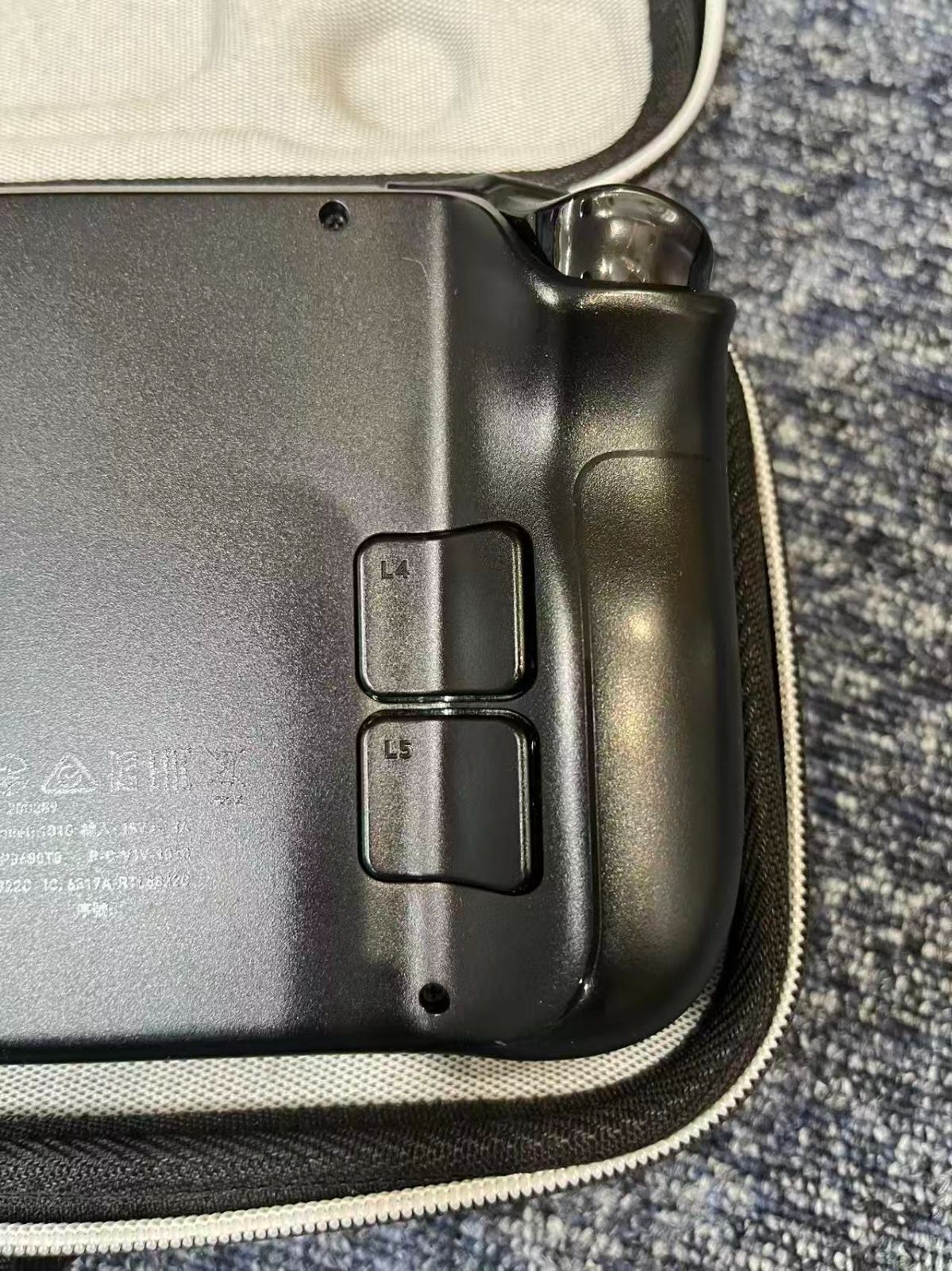 512GB SSDキャリングケース付き