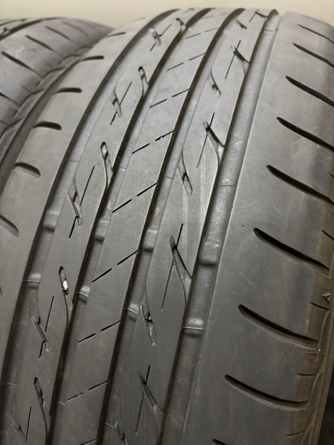 トヨタ ヴォクシー(90系)用 205/60R16 96H XL ブリヂストン プレイズ PX-RV2 マッドヴァンス0 トヨタ ヴォクシー(90系)用 205⁄60R16 96H XL ミシュラン E