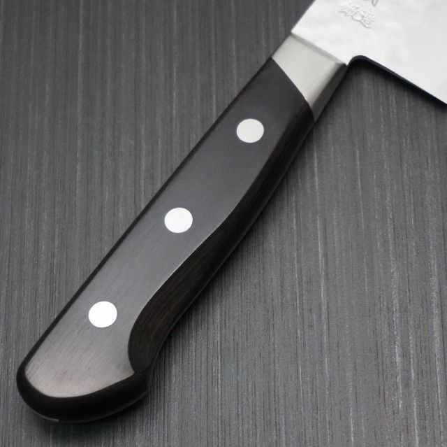 関兼常】 包丁 牛刀包丁 200mm 安来鋼青紙2号割込 ステンレス 鎚目梨地