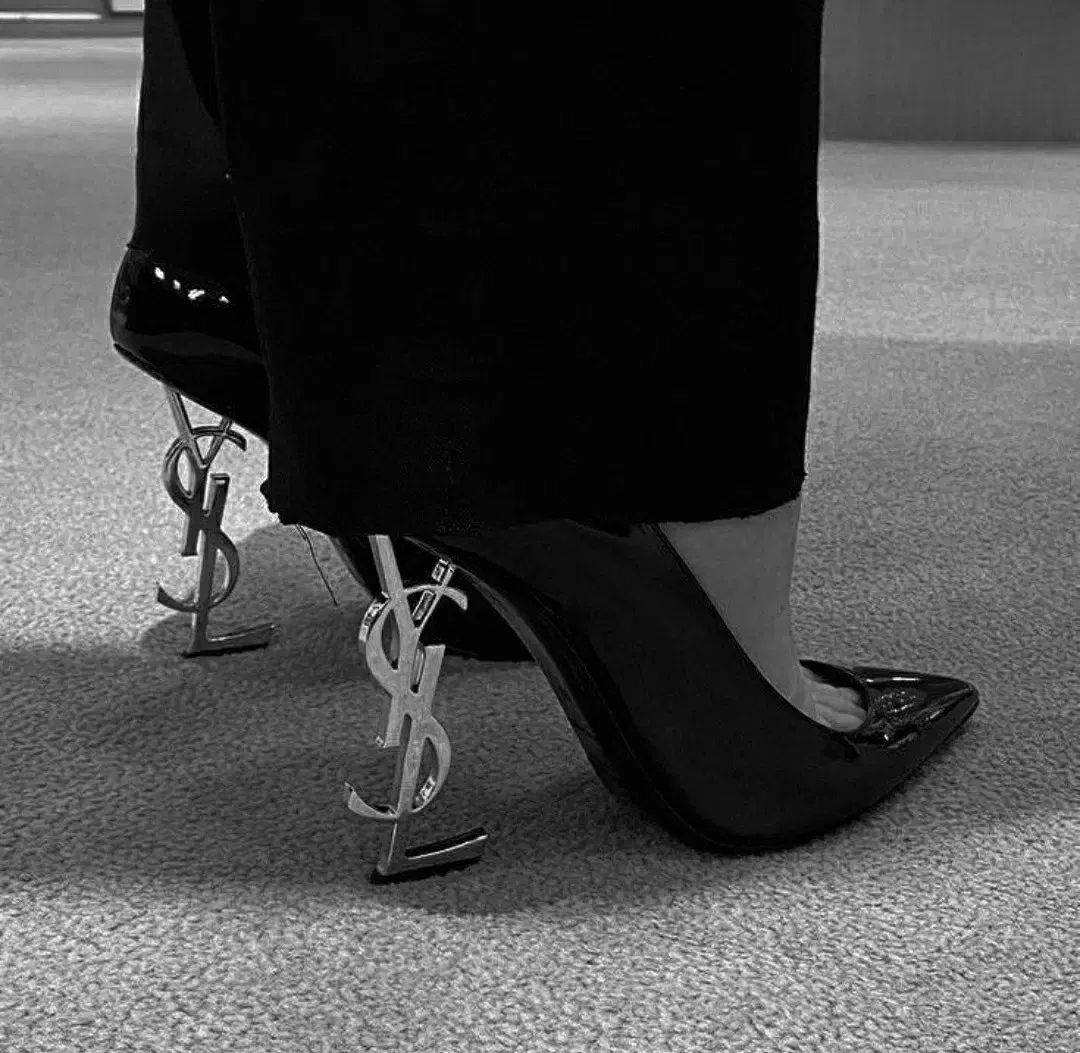 本物) クイックニューアイテム Saint Laurent(サンローラン) YSL 