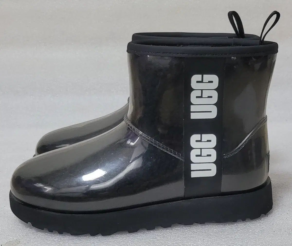 UGG アグ UGG クリア 共有 防水性と耐寒性 ムートンブーツ レディース EU38 235