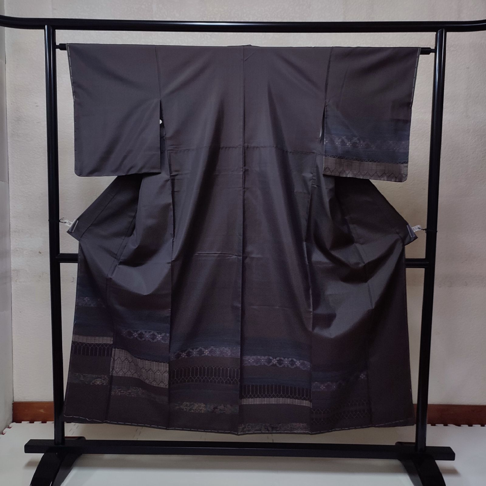 大島紬訪問着 屋久杉染 正絹 袷仕立て k0021