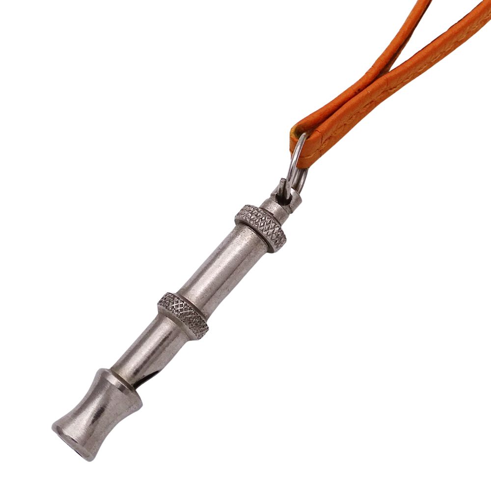 満足感 エルメス HERMES その他雑貨 犬笛 レディース メンズ ブランド シフレ メタル レザー オレンジ シルバー ペット用品 ホイッスル ペンダント おしゃれ かわいい