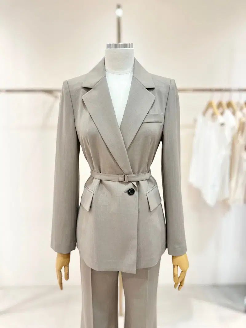 LINE ライン 25 年 ベルト付き ワンボタン ジャケット パンツ セットアップ