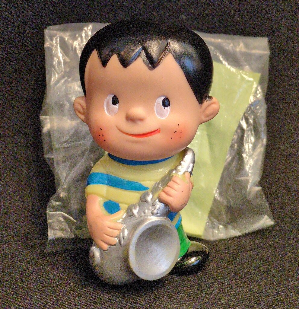 東洋信託銀行　貯金箱 東洋信託銀行 貯金箱 サックス/プラスくん 105mm - メルカリ