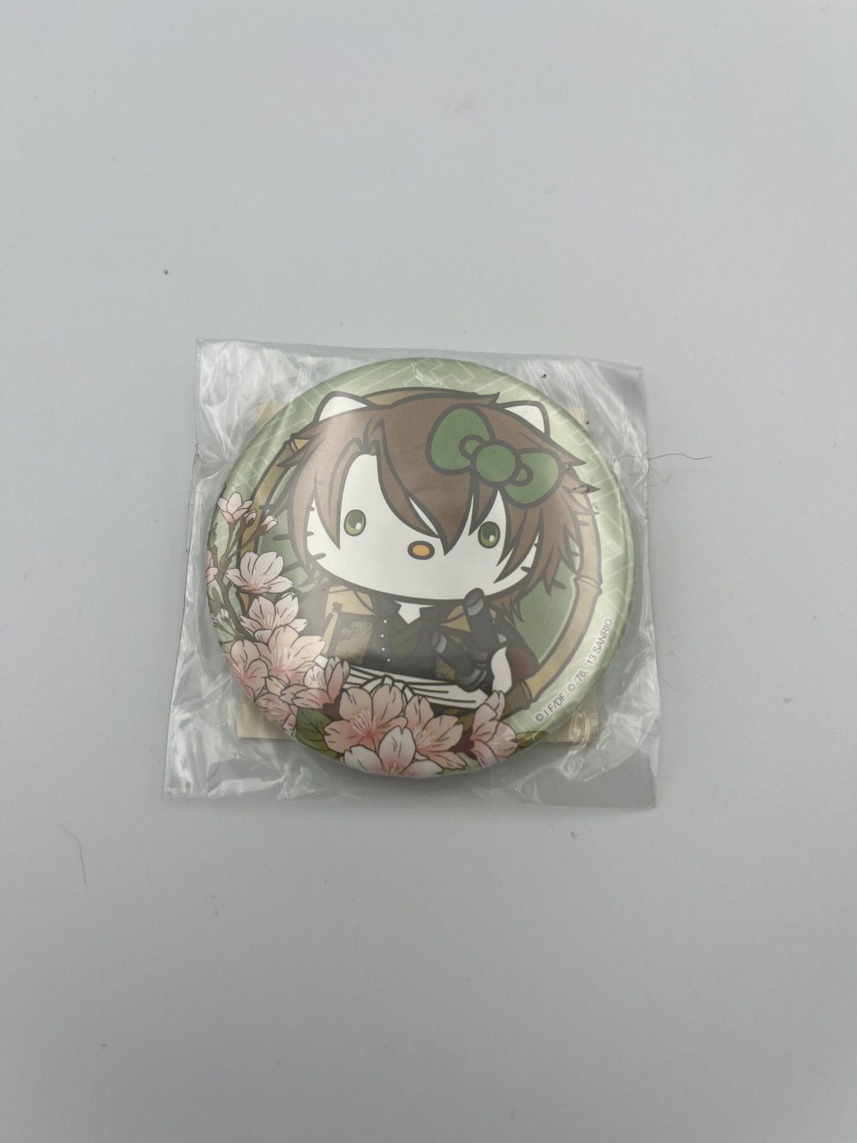 薄桜鬼 ハローキティ 沖田総司 缶バッジ - メルカリ