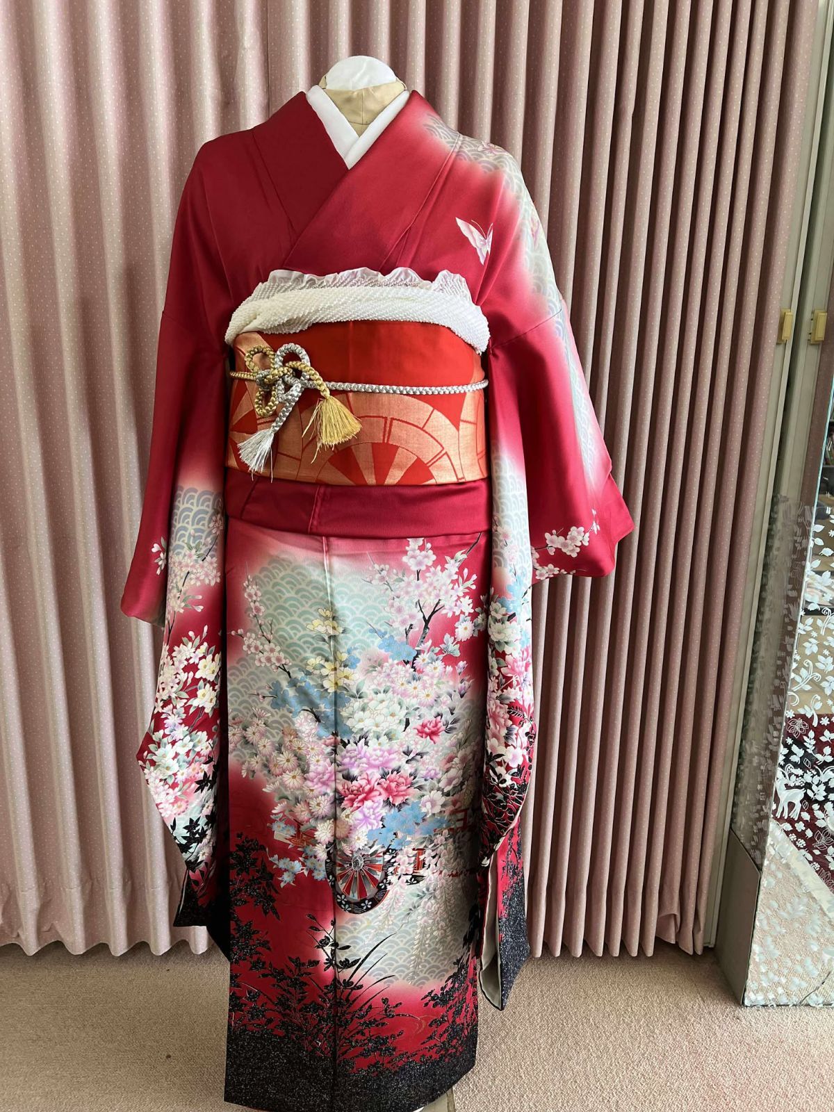 貸衣装処分品 振袖 正絹流れ模様に洋花 ピンク 流れ模様 アレンジ 成人式 フルセット