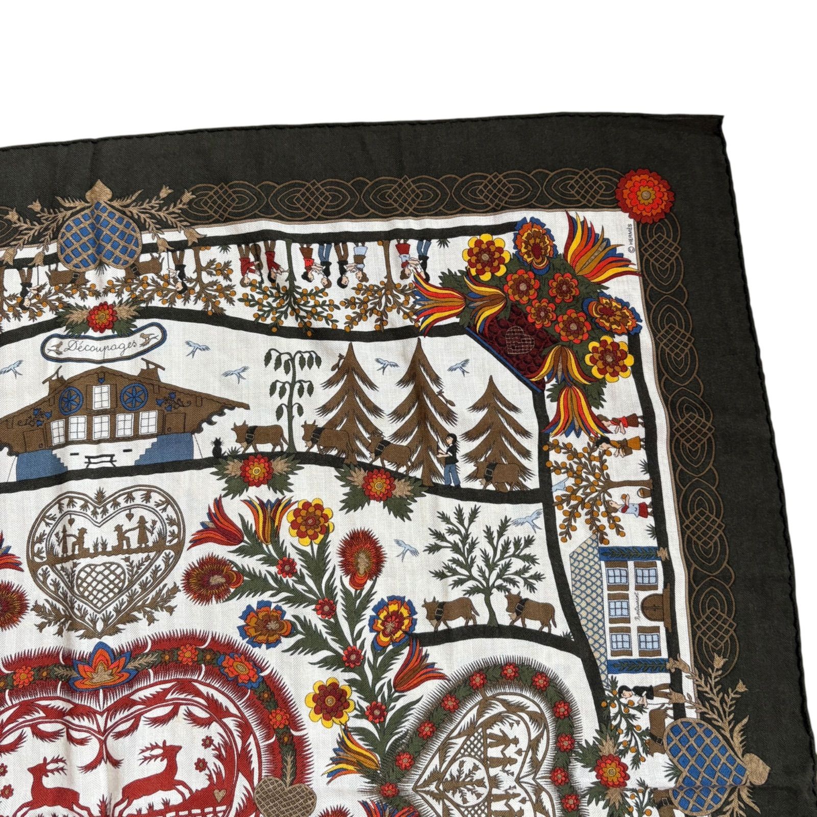ハートや美しい花柄と風景が描かれた ストール