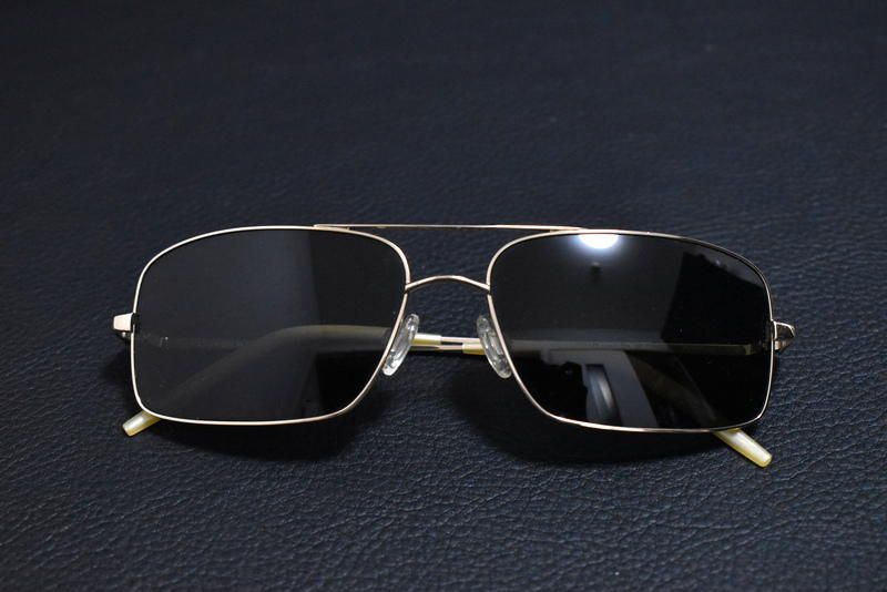 OLIVER PEOPLES　サングラス Aric VFX Polarized 新品 OLIVER PEOPLES Aric VFX Polarized オリバーピープルズ