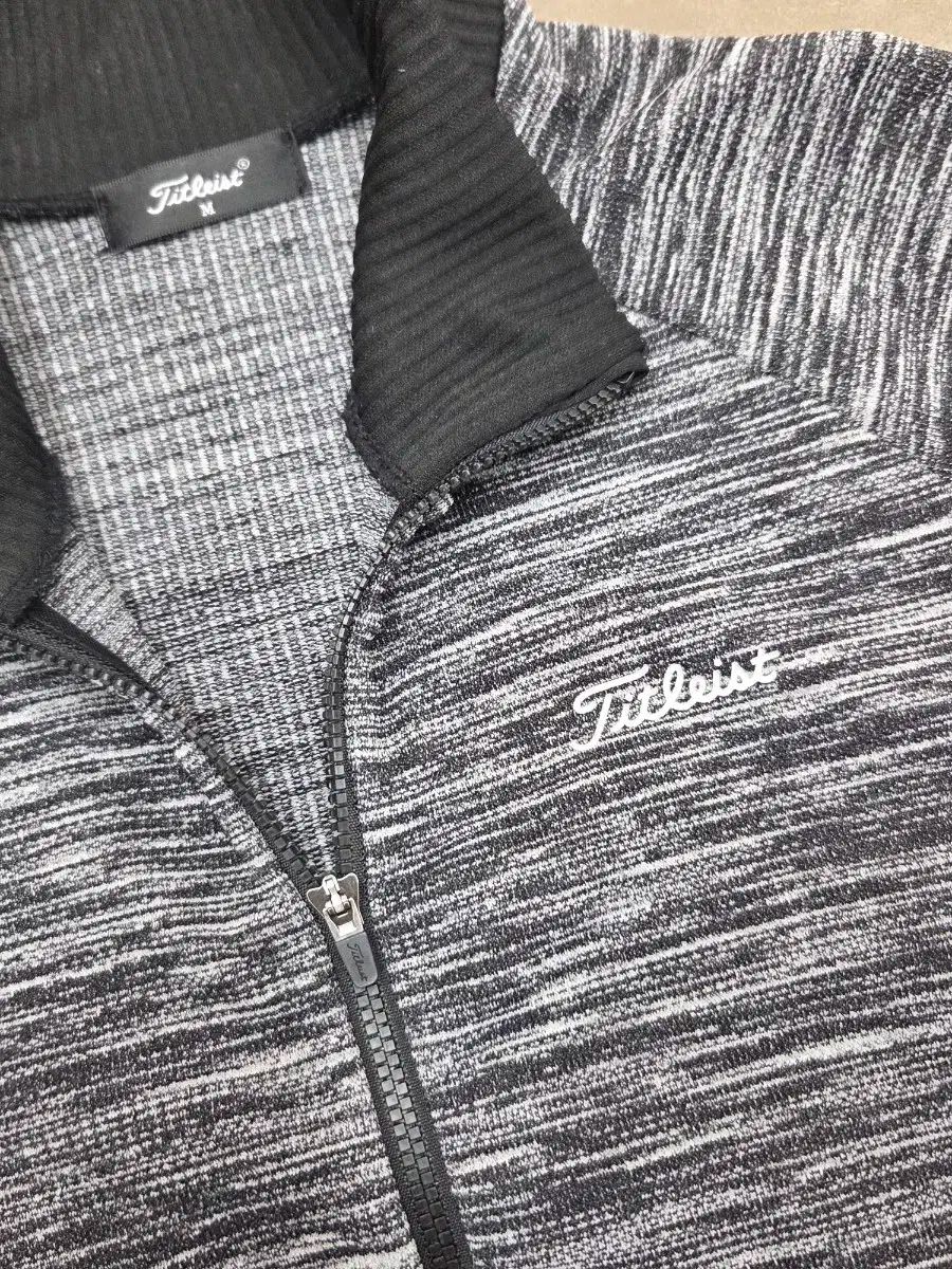 ブロック ゴルフニット