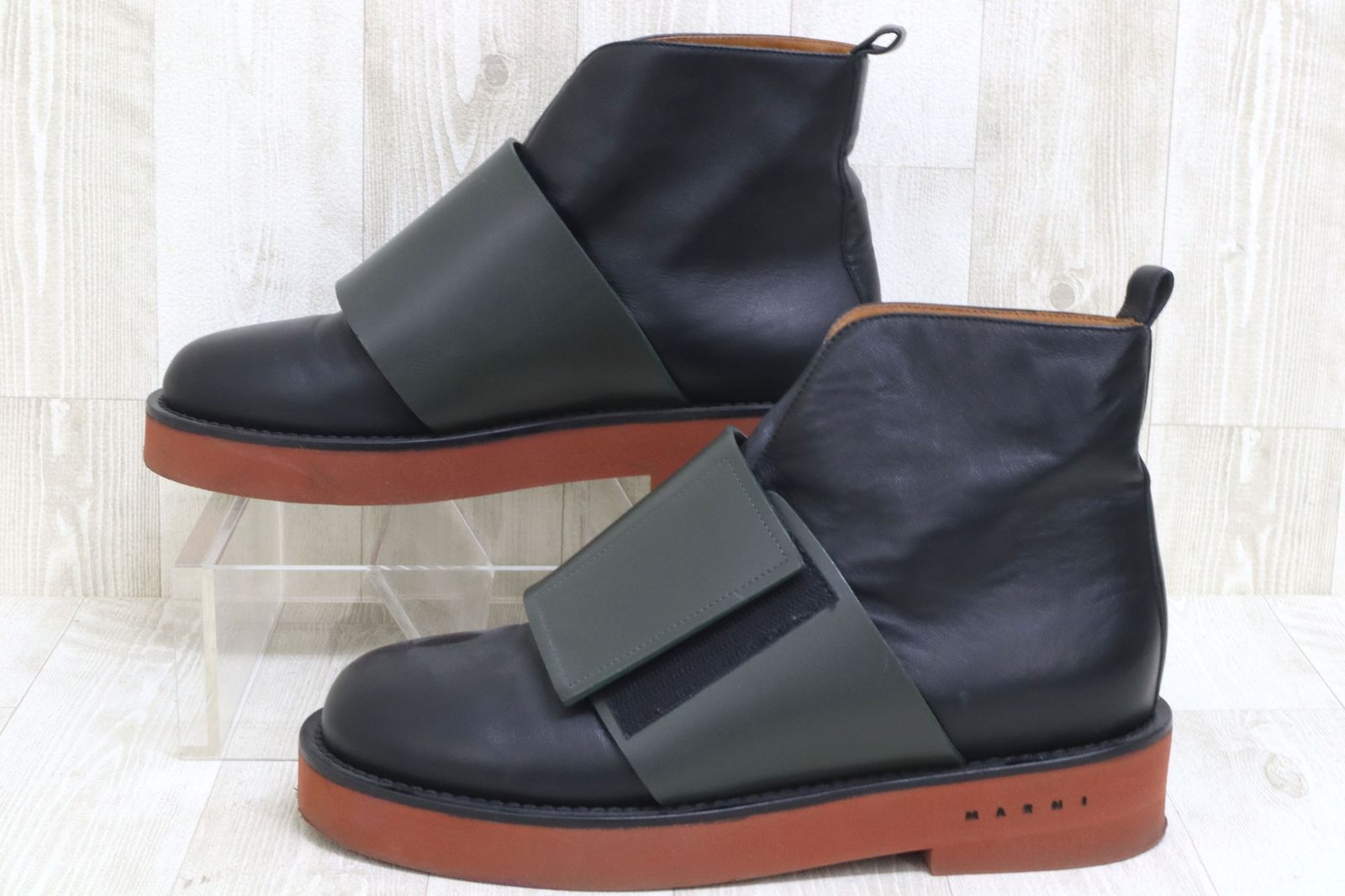 ブラック レザー