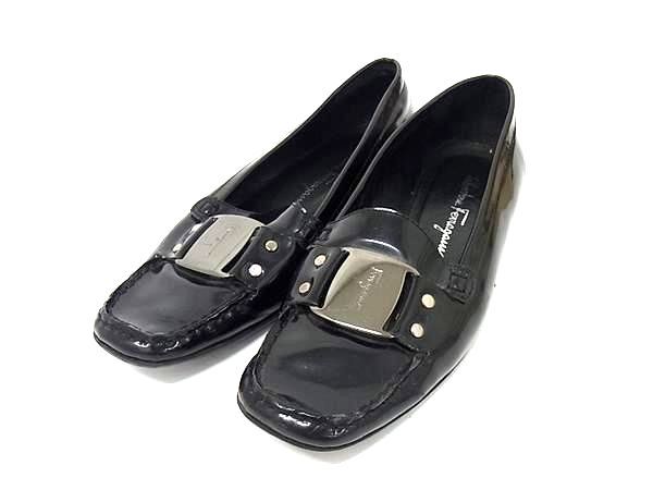 Salvatore Ferragamo フェラガモ ヴァラ パテントレザー ローファー