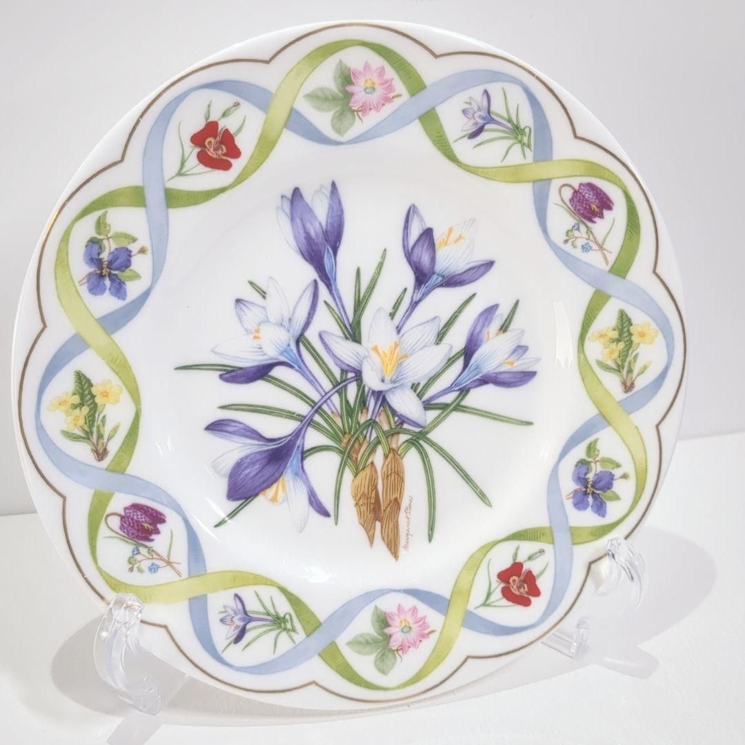 ウェッジウッド 黒壺 フラワーアーティストオブキュープレート 1992