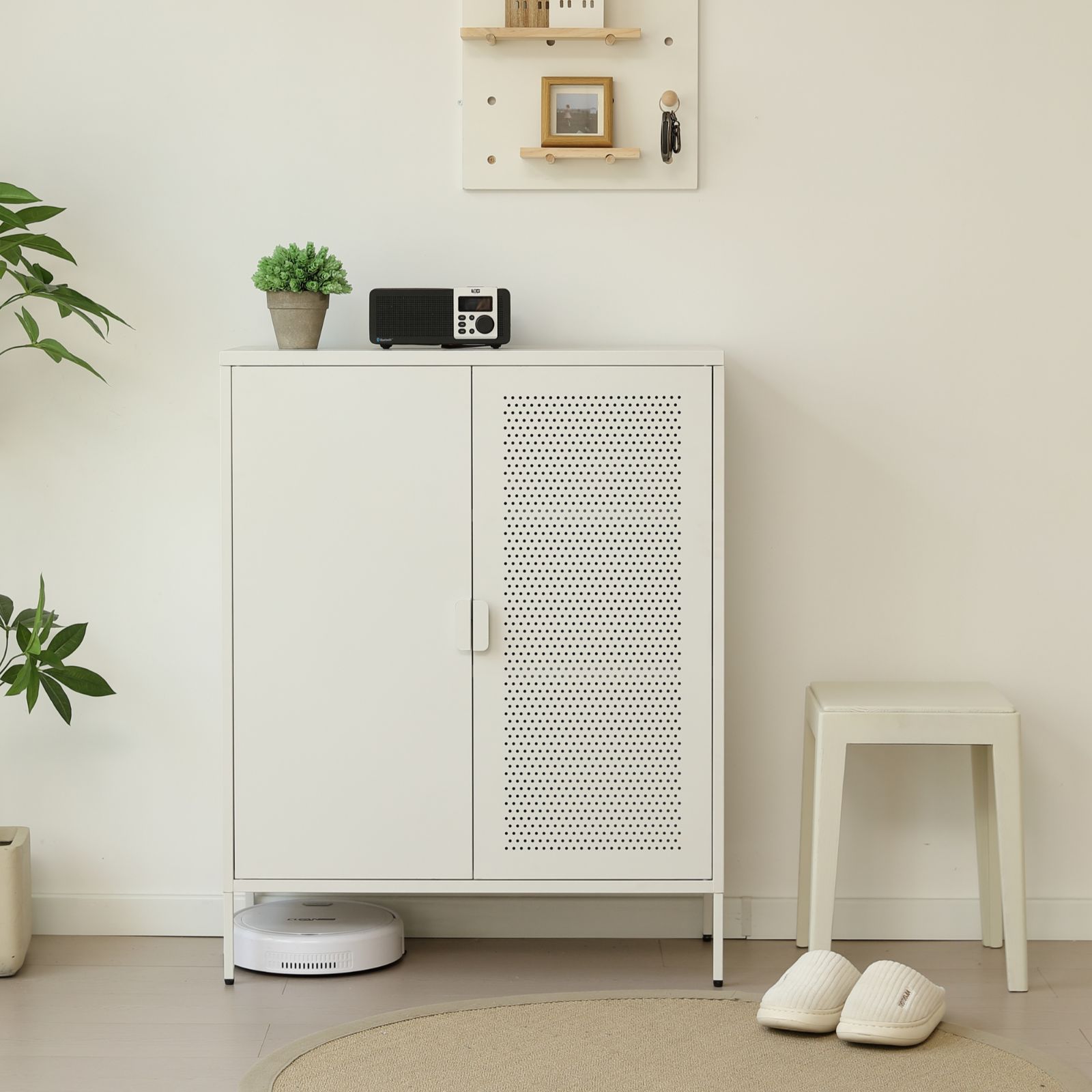 赤字価格ｘ送料無料 NANAMIキャビネット スチール サイドボード ドア付き 両開き 可動棚付き メタル コンパクト 高め 金属製 おしゃれ リビング モダン 棚 スチールチェスト 書類 韓国インテリア 扉 金属製キャビネット WWW_SUPERTOOLSSHOP_NL