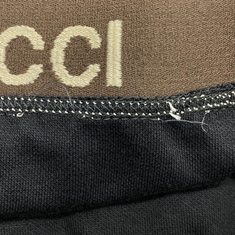 GUCCI ロゴ入りハーフトップ