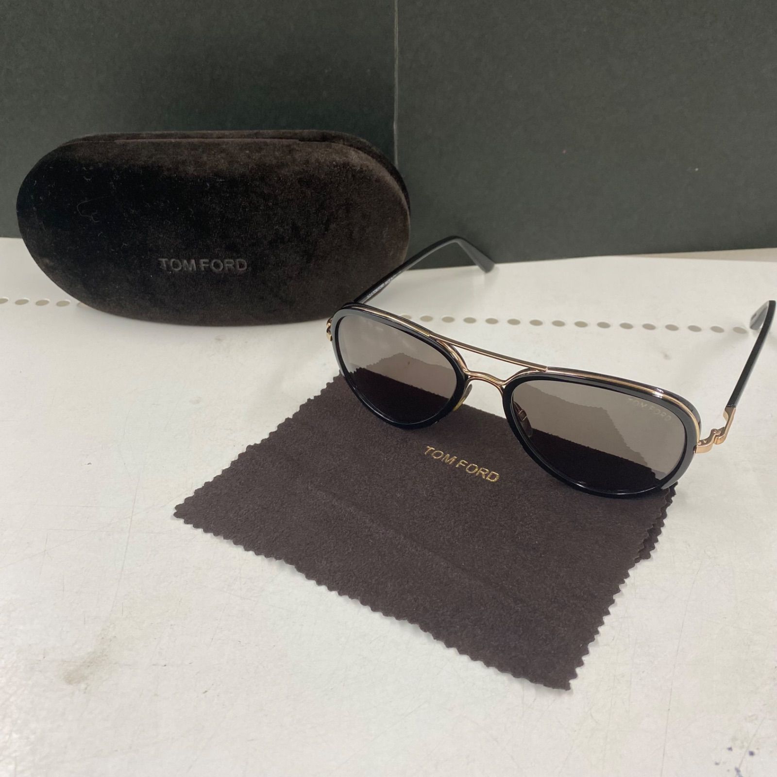 81.TOMFORD ティアドロップ サングラス トムフォード【併売品
