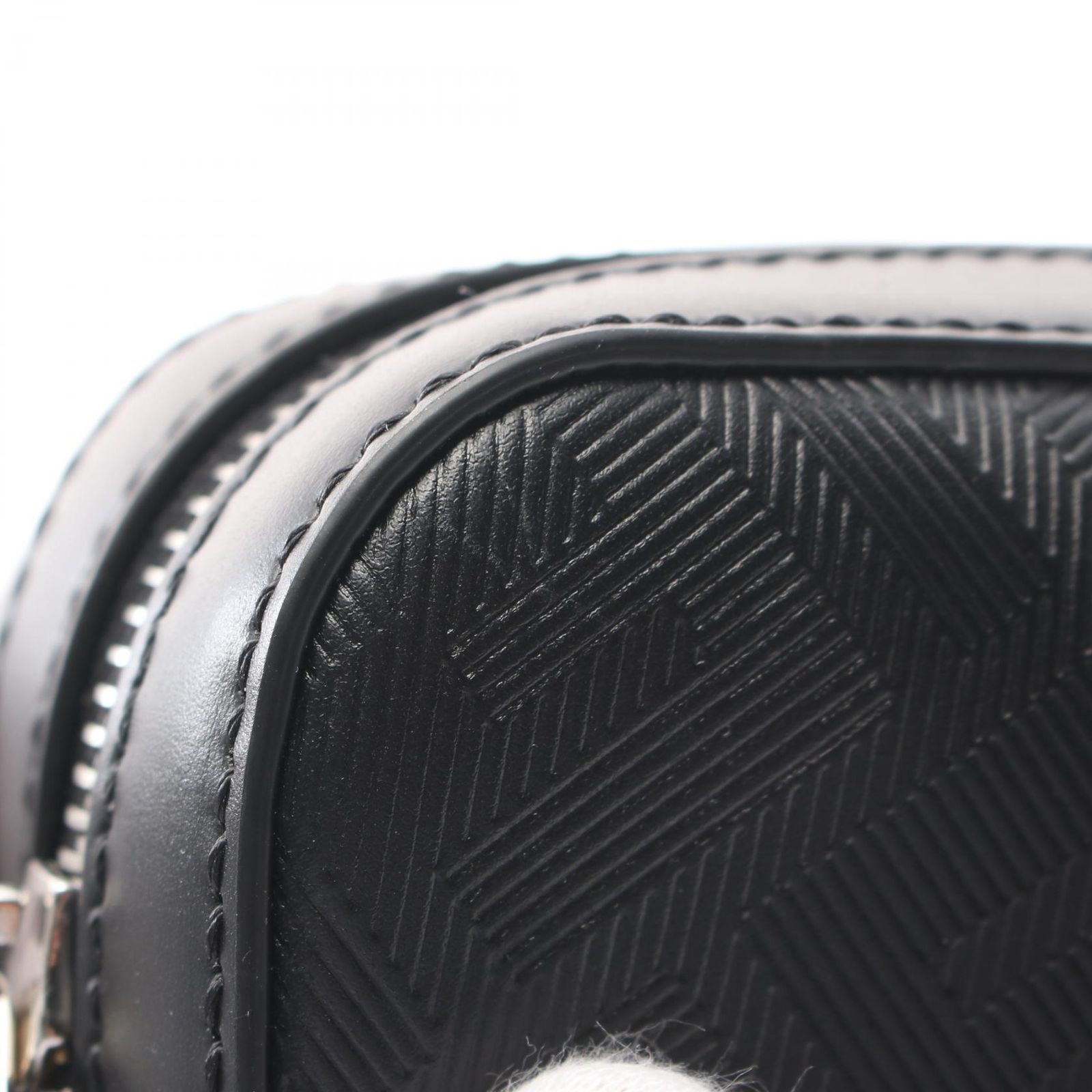 フェンディ FENDI ショルダーバッグ ダイアゴナル カメラケース ズッカ