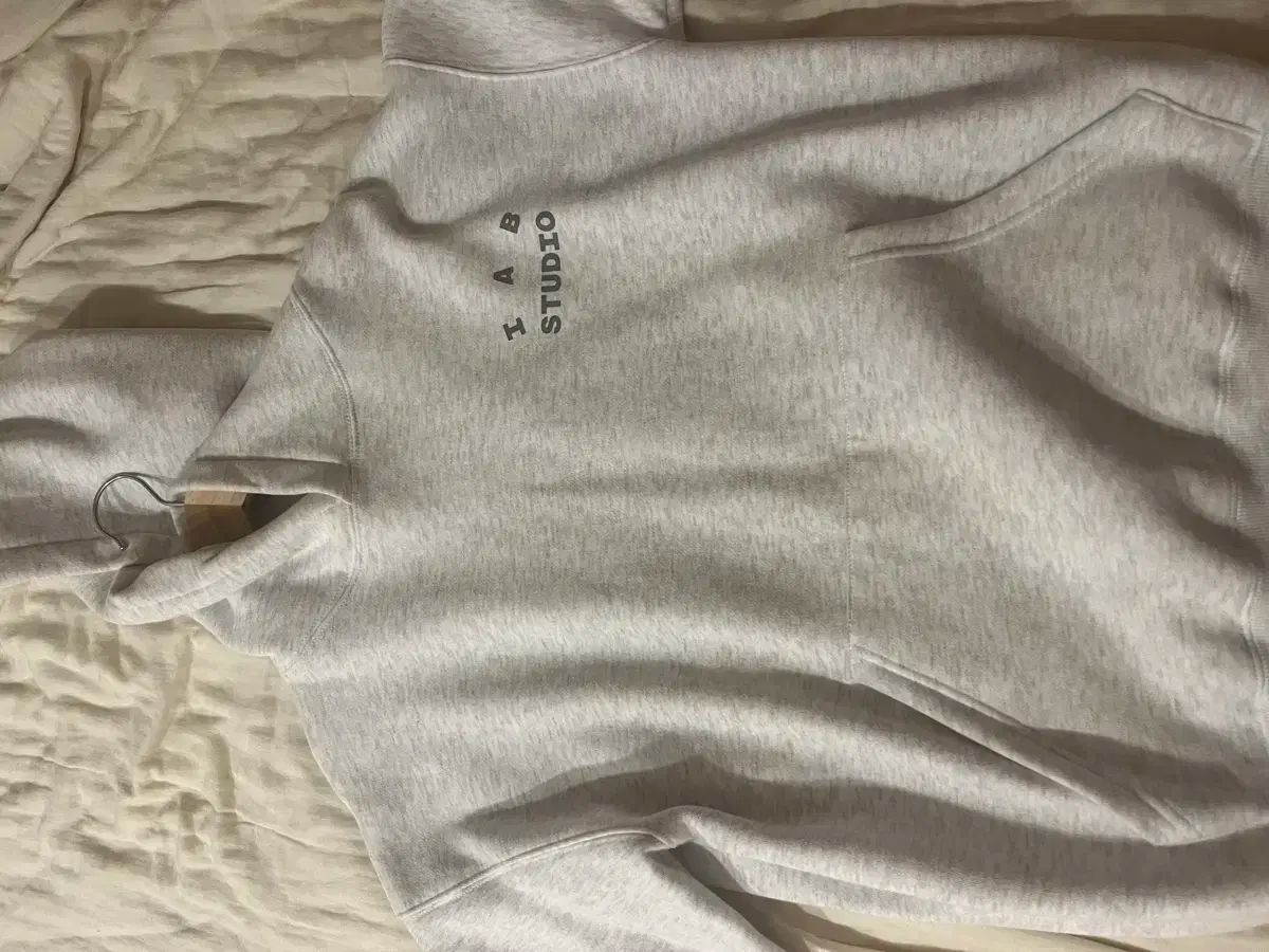 IAB Studio アイエプスタジオ フード付きTシャツ ライト グレー M