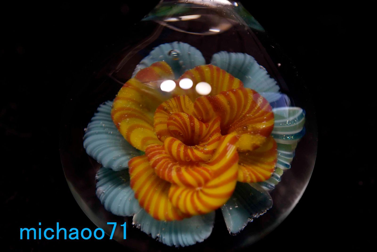 フラワー ガラスのペンダントトップ (12110-P21)GLASS FLOWER 透き通っ