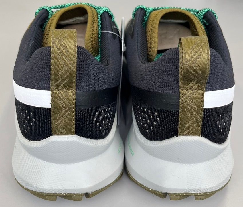 ナイキ NIKE スニーカー メンズ リアクト ペガサス トレイル 4 