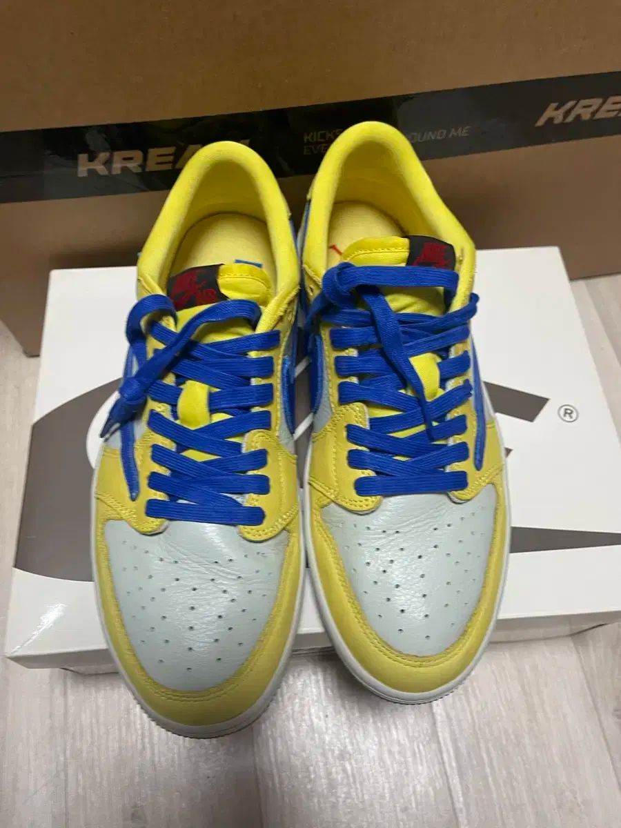 ジョーダン 1 トラヴィススコット ロー カナリア 270