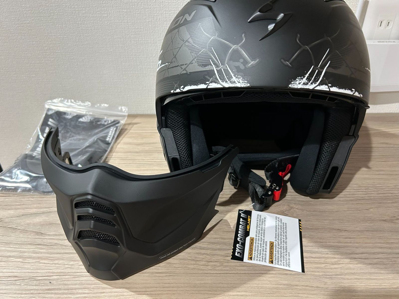 ☆アウトレット☆新品 XL スコーピオン Scorpion EXO-Combat II Xenon ヘルメット フルフェイス ヘルメット MotoGP  レーシング マット - メルカリ