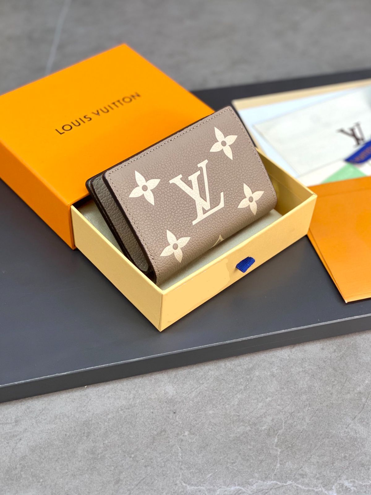 極美品✨LOUIS VUITTON 折り財布