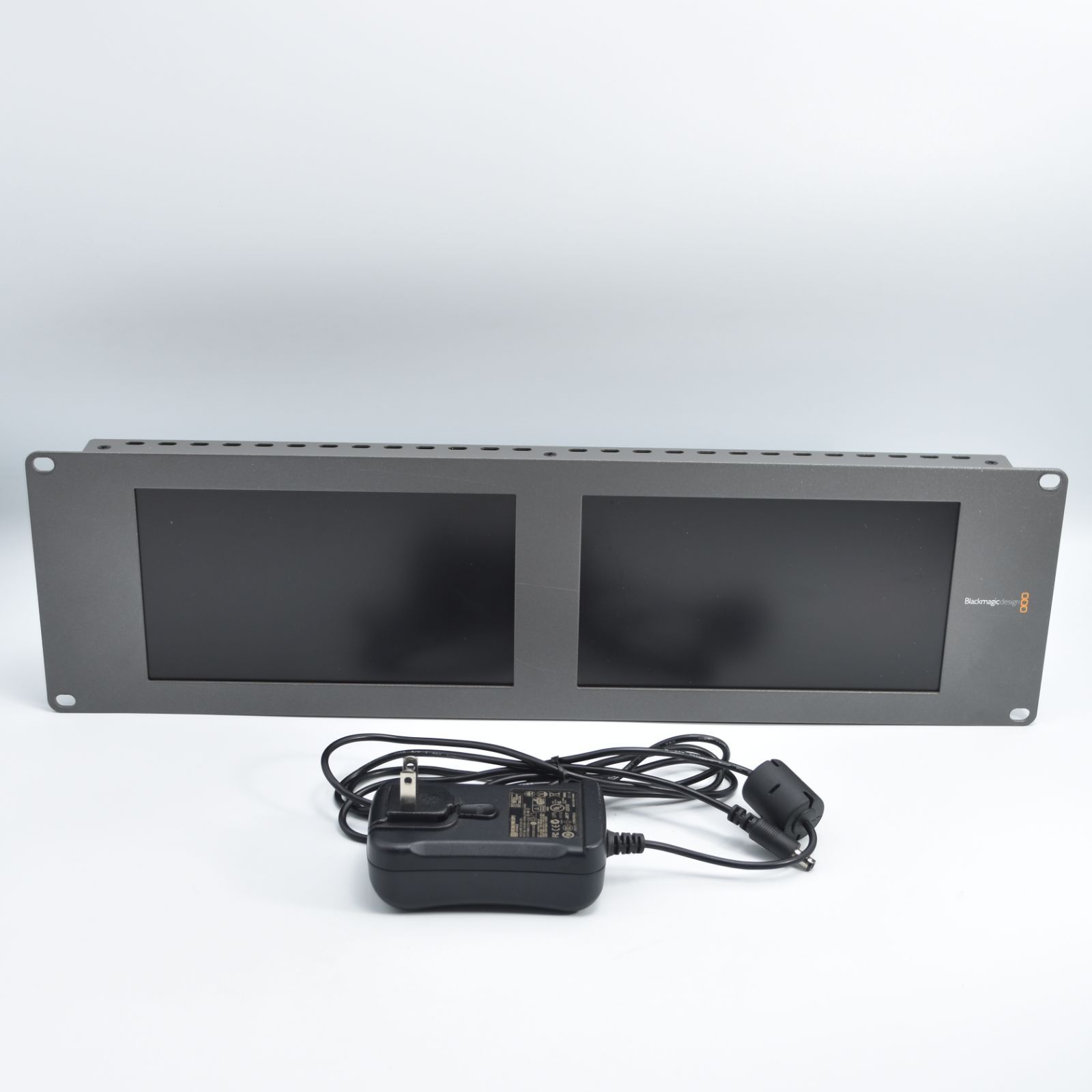 B 8113 Blackmagic Design 9338716-004465 SmartView Duo 2 HDL-SMTVDUO2