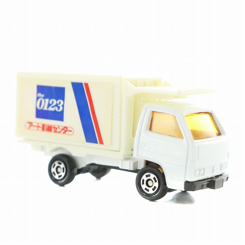 トミー TOMY 32 いすゞ エルフ引越トラック 1/78 トミカ