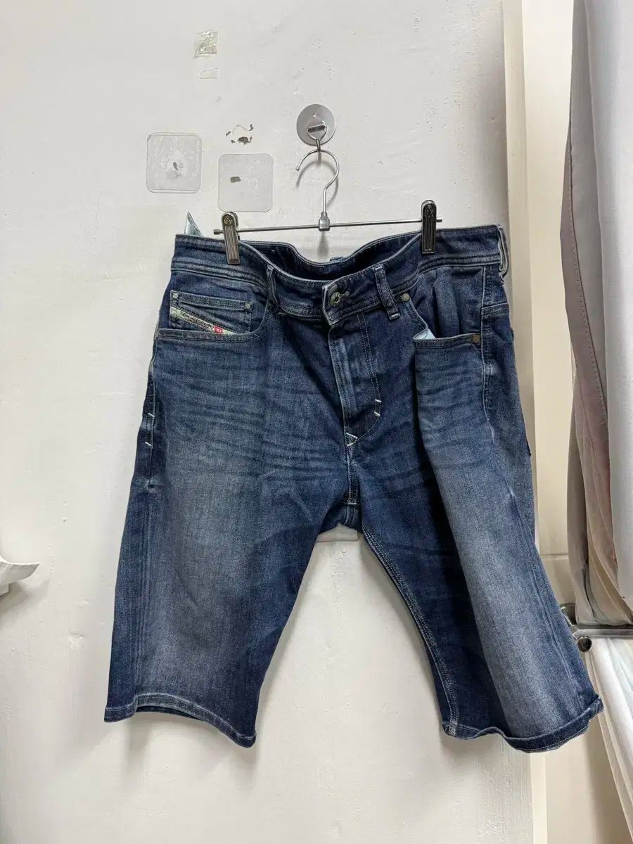 【雷市場（ポンジャン）商品韓国直送】 DIESEL(ディーゼル) デニムハーフパンツ