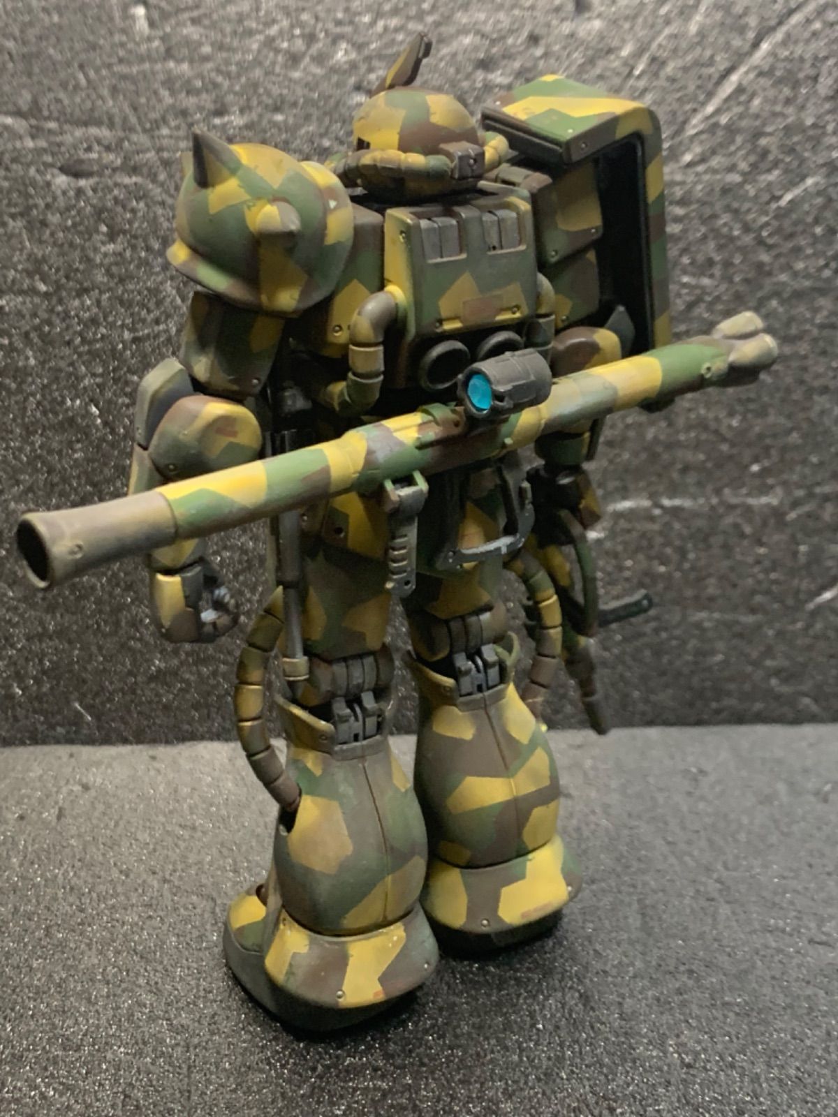 ガンプラ HGUC 1/144 MS−06 ザクⅡ オリジナルカラー迷彩塗装