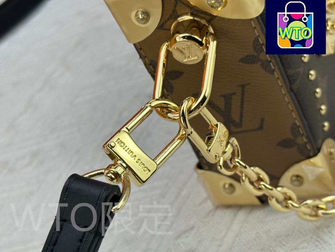 LVルイヴィトンの伝統的なハードケースはインスピレーションを汲み取り 柔らかい牛革のために 革はリベットの縁と金属S-lockロックに溶け込んでいる-WTO輸入 DECORATOM_COM_BR