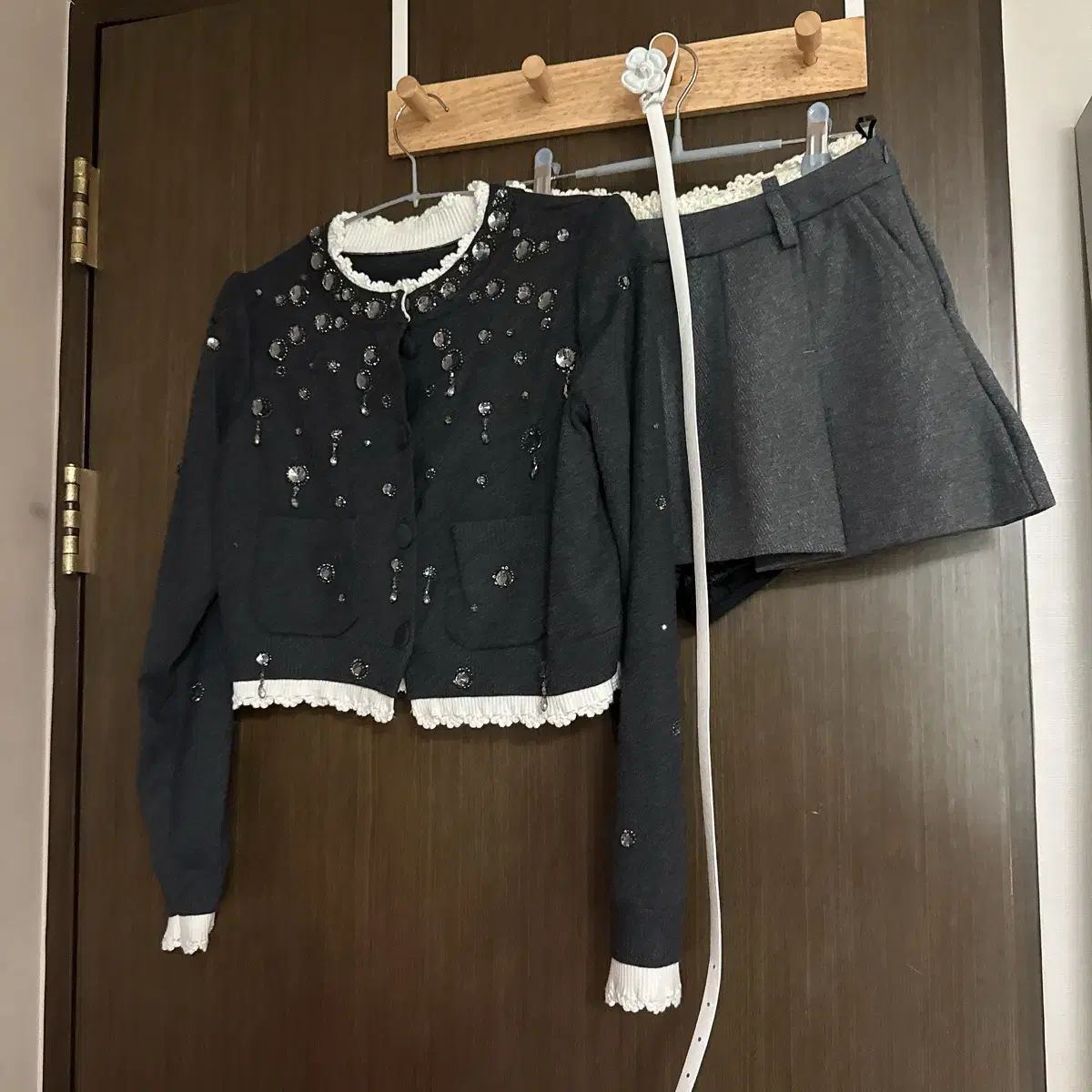 ローズオイル ビーズ カーディガン スカート ズボン フラワー ベルト セット MAAHADDERANG_COM