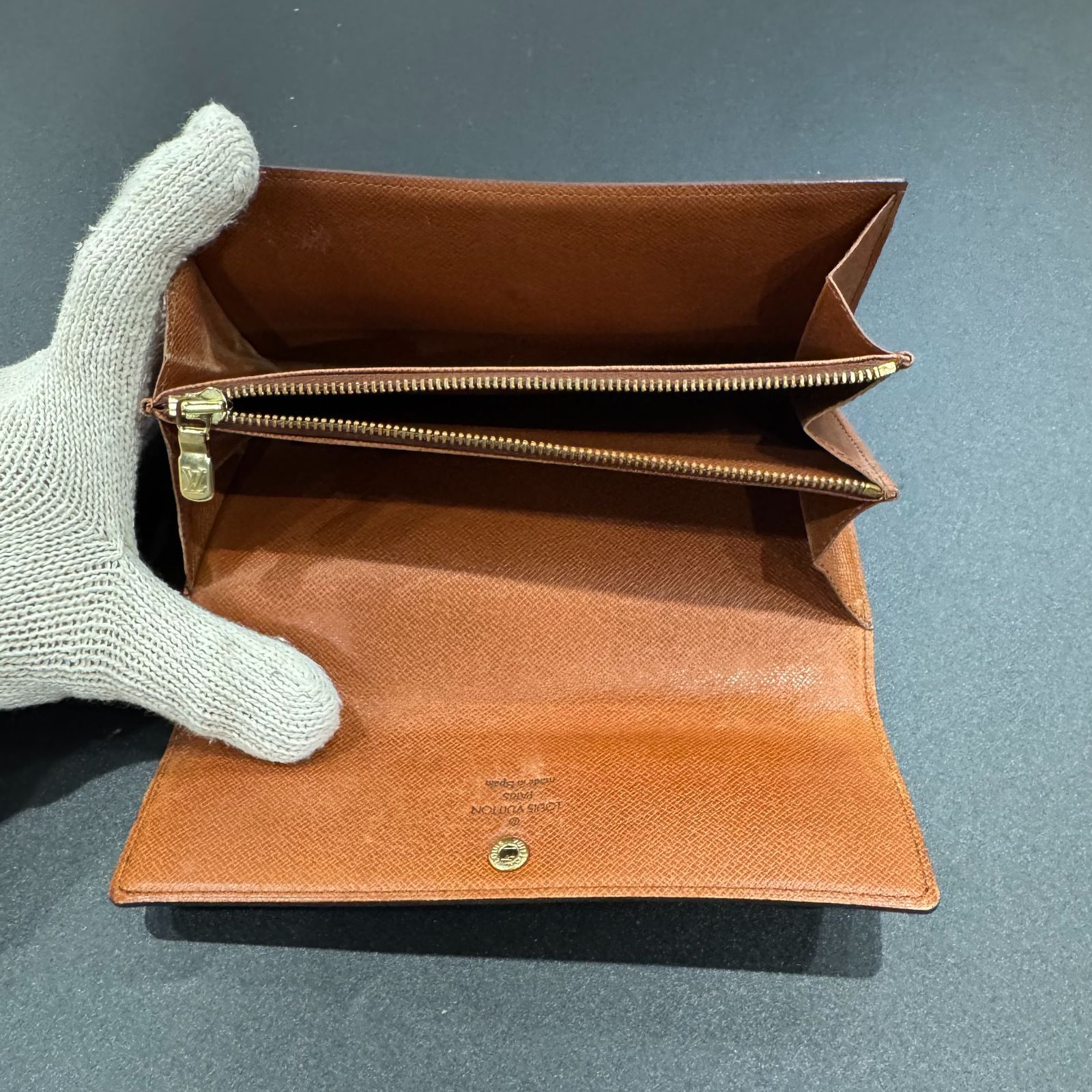 モノグラム 財布